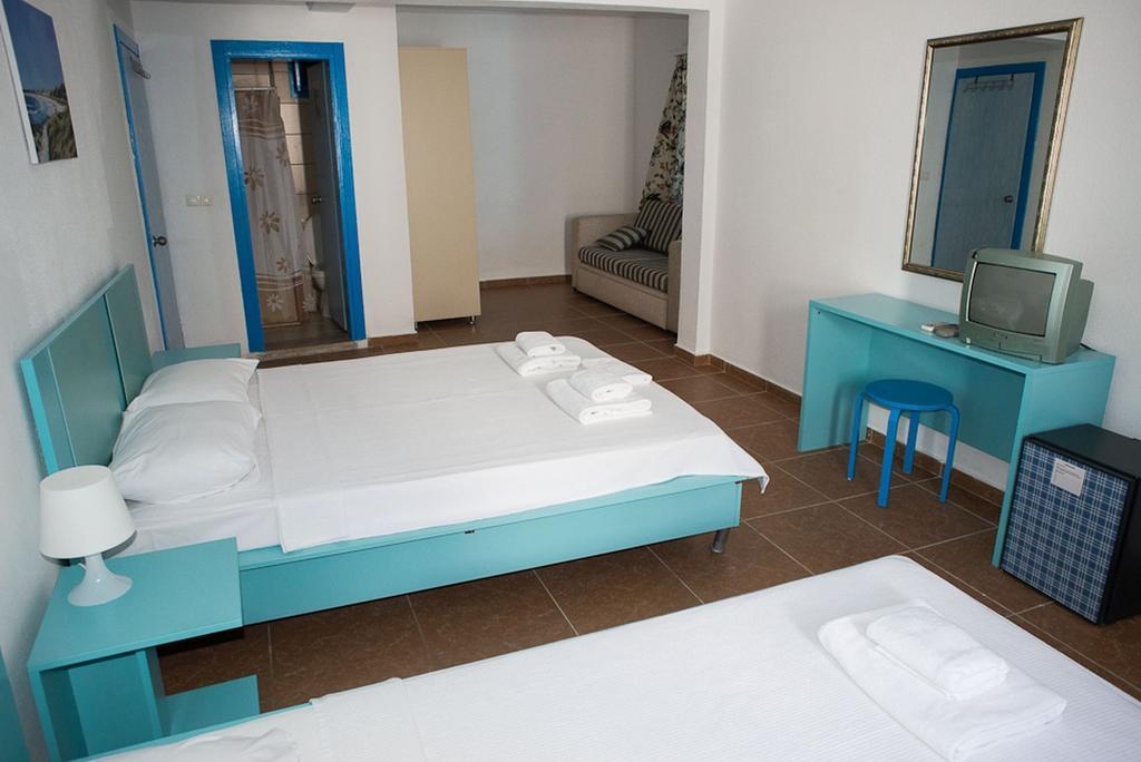 Esmana Hotel Bitez Quarto foto
